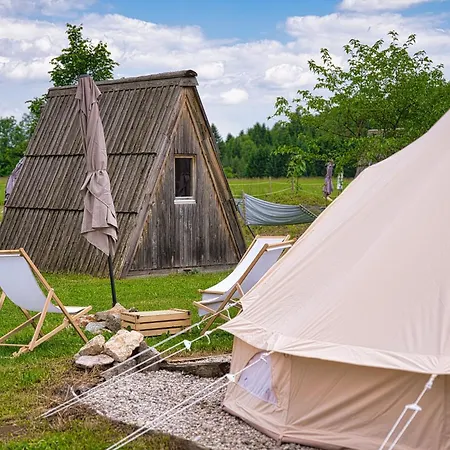 Camp Garden Park-pitches And Tents مكان تخييم رادوفيتْسا