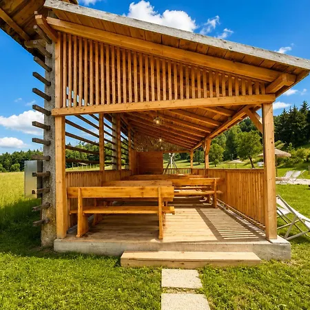 Camp Garden Park-pitches And Tents Campingplatz Radovljica