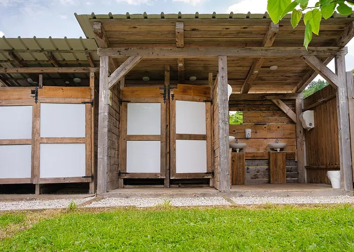 Camp Garden Park-pitches And Tents